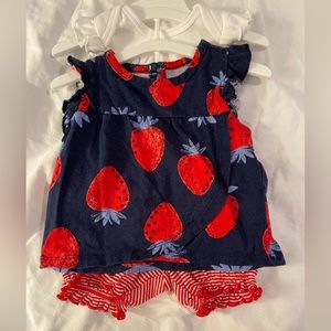 3 piece baby girl outfit. Size 0-3 months. Carters brand. Red white and blue